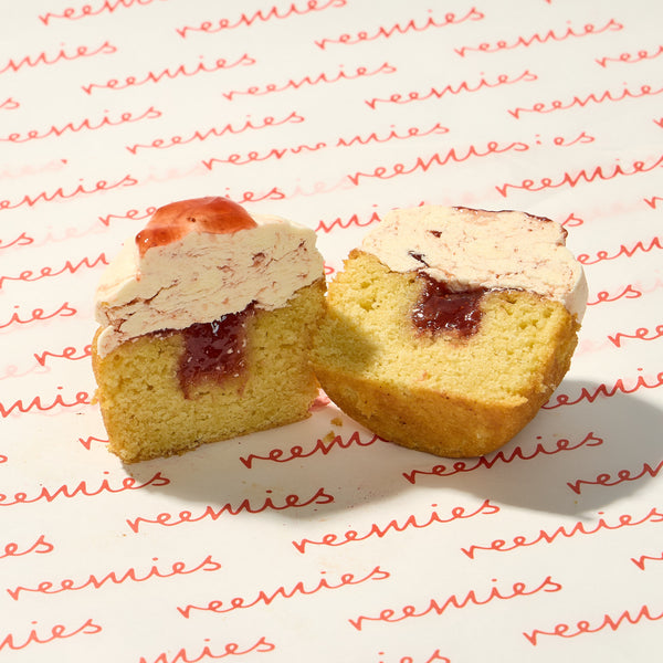 Strawberries and Cream Minis (box of 6)