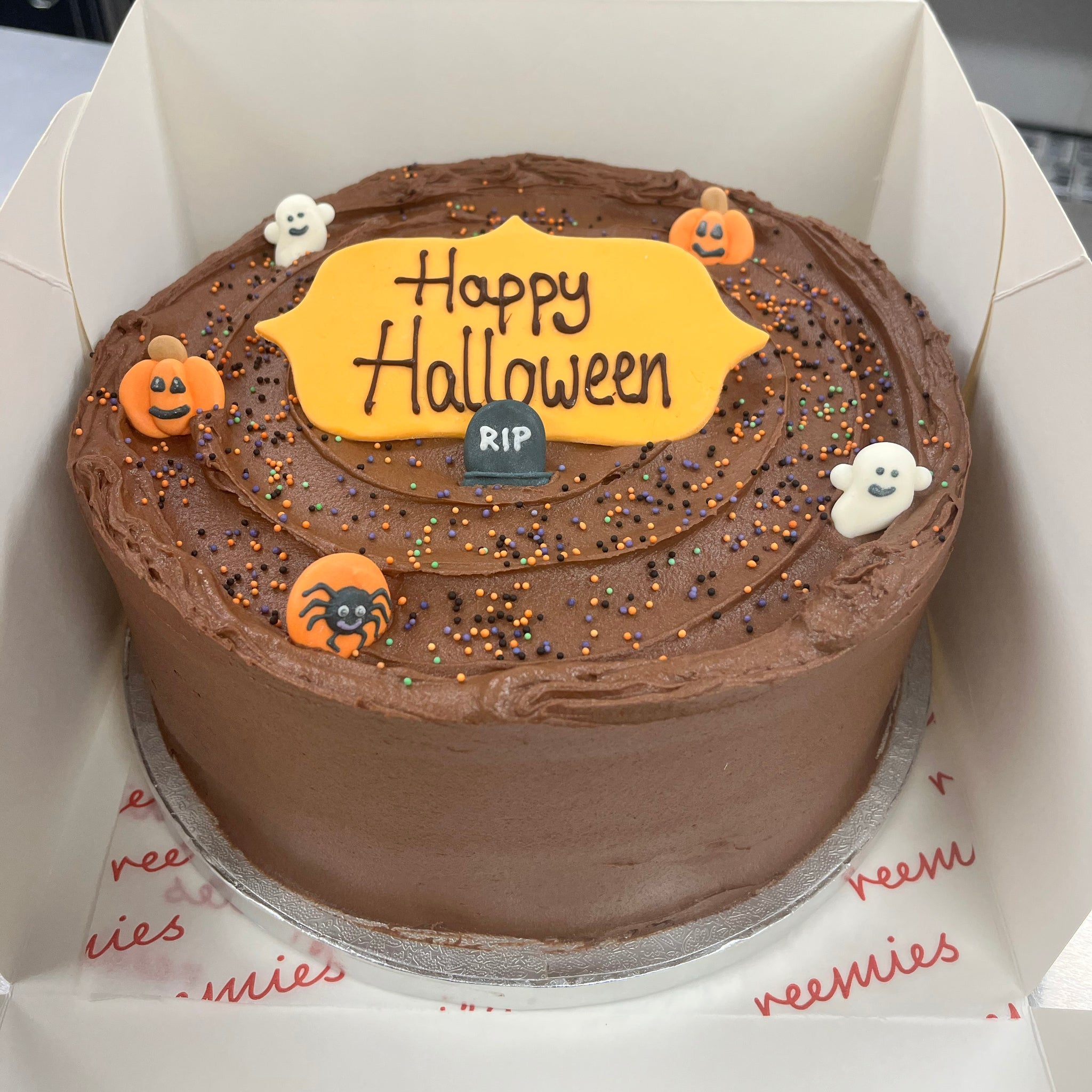 Chocolate Halloween Fudge / Chocolate Buttercream