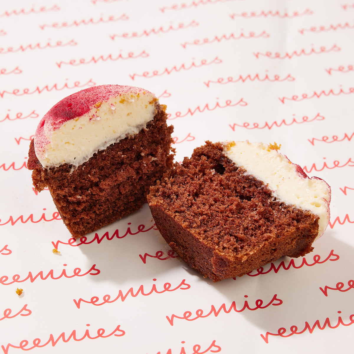 Pink Velvet Minis (box of 6) – reemies cakes