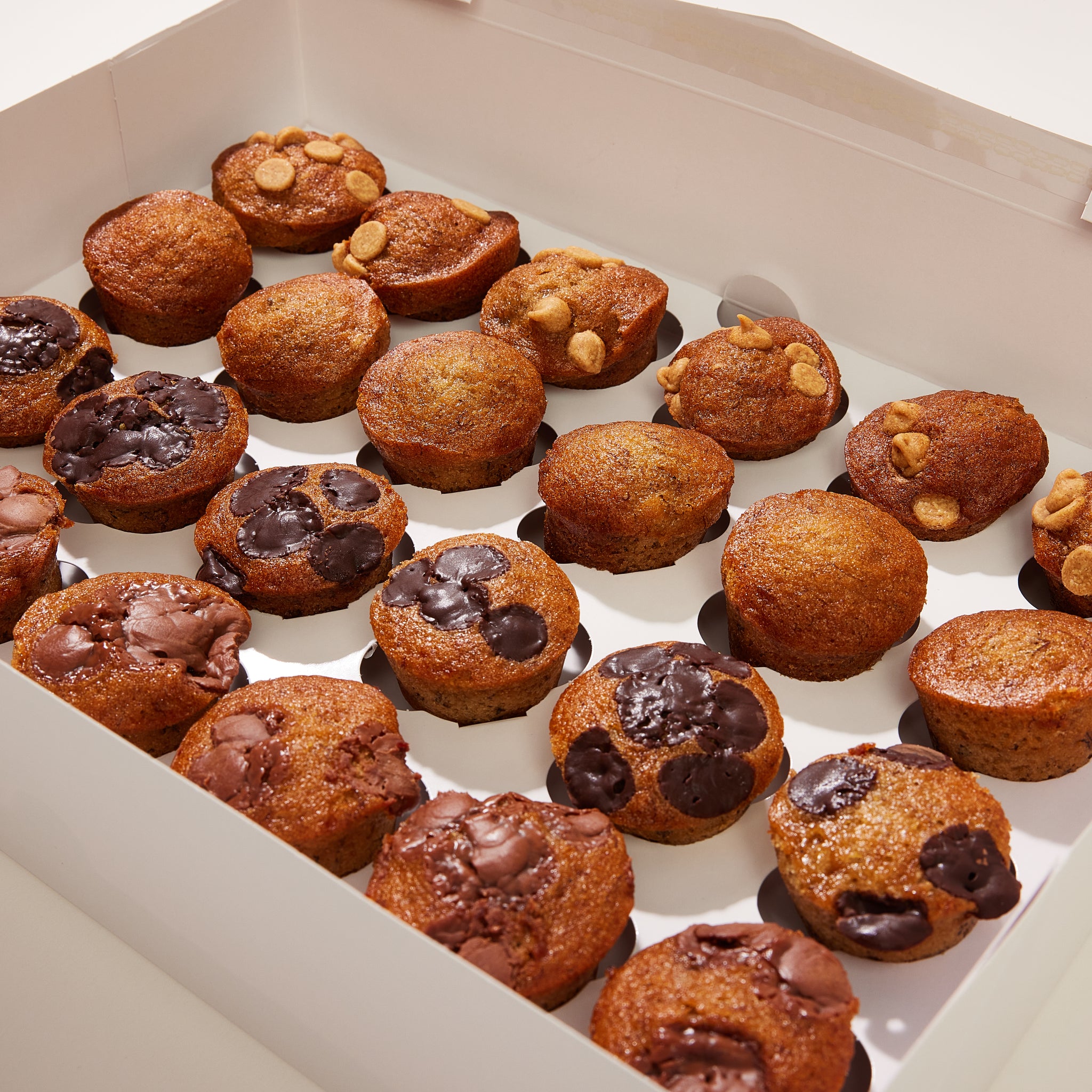 24x Banana Bites Tray Mixed