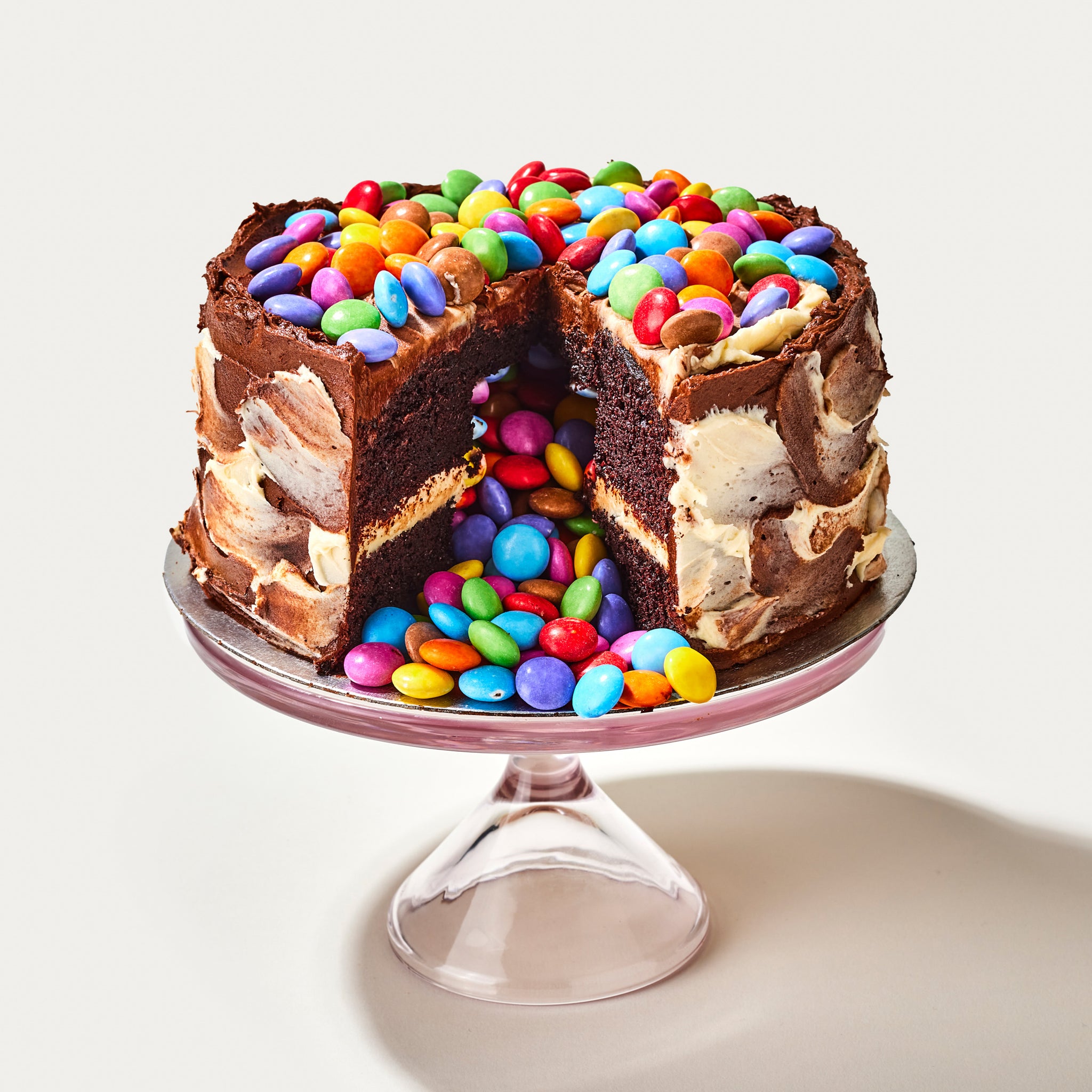 USA Pinata Cake - Striped Cake Design - coucoucake